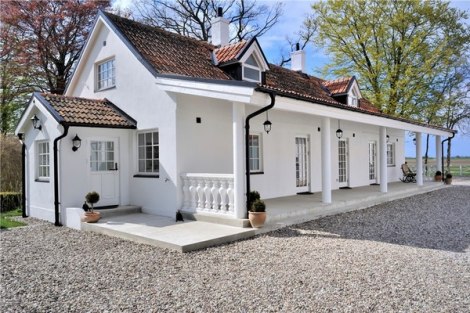 Romantična Kuća S Rustikalnim Detaljima Romantična Kuća S Rustikalnim Detaljima